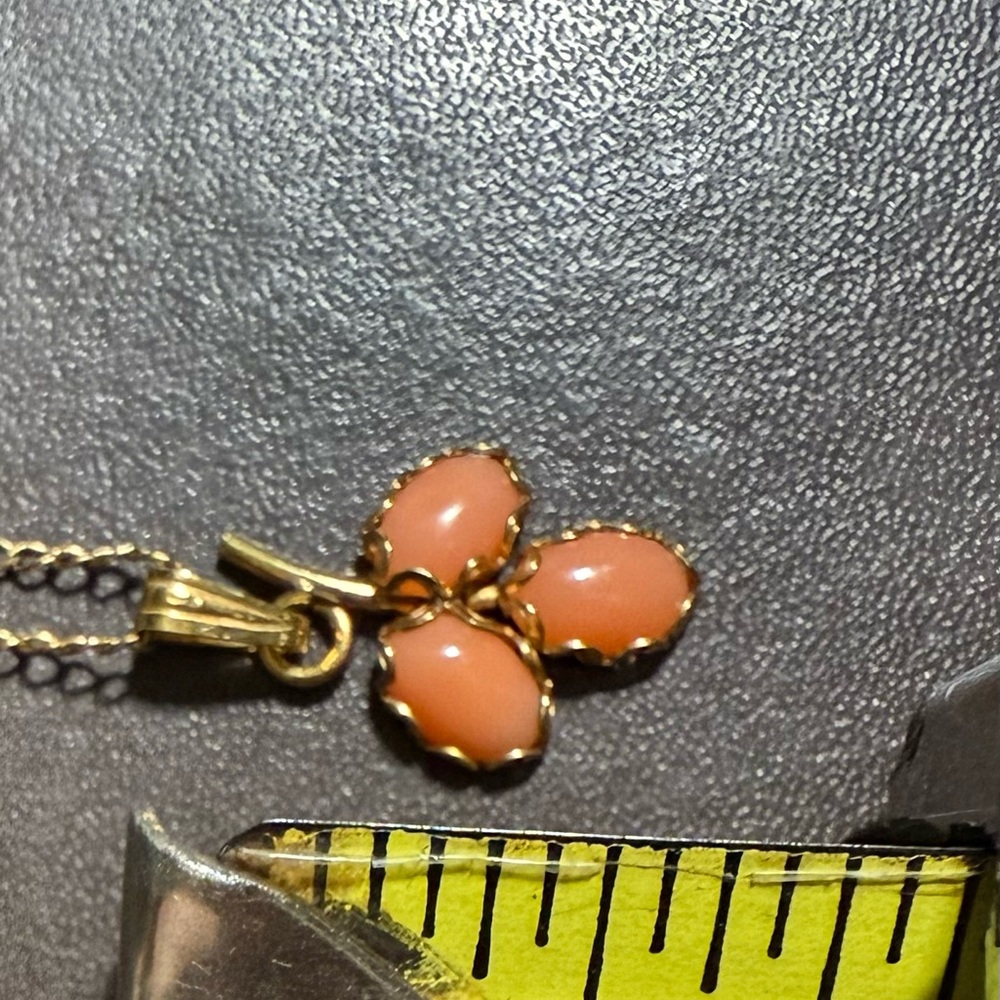 Gold filled and pink coral vintage Pendant Necklace - Picture 8 of 8